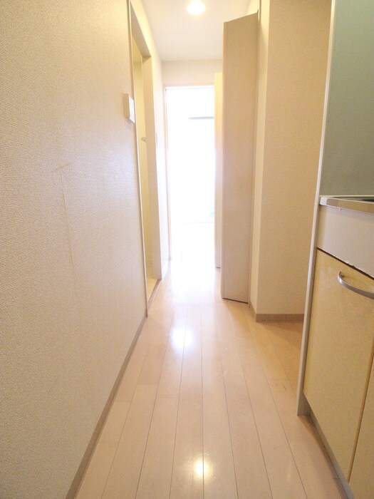 物件内観写真20　(廊下)