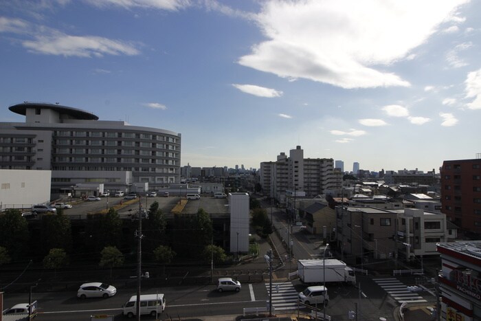 物件内観写真22　(室内からの展望)