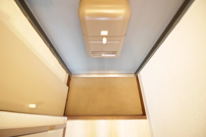 物件内観写真15　(玄関)