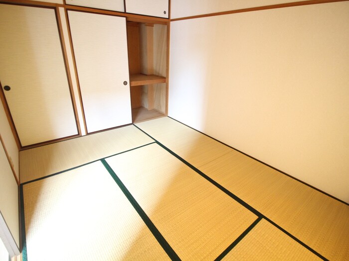 物件内観写真9　(居室)