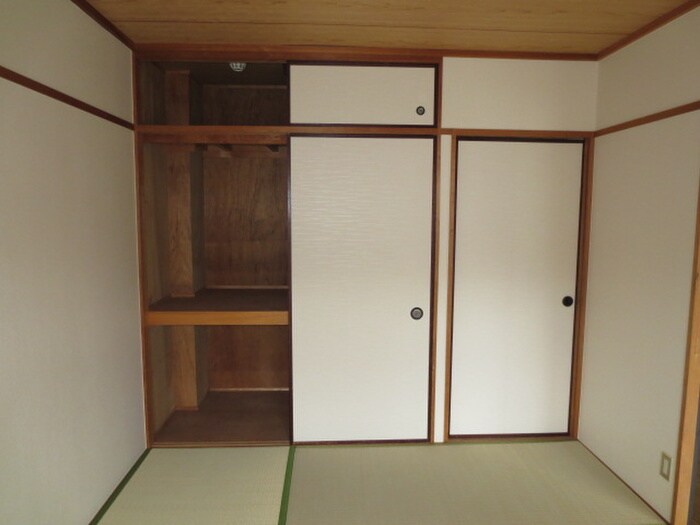 物件内観写真12　(収納)