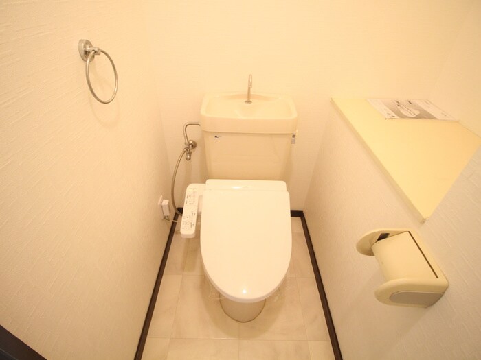 物件内観写真13　(トイレ)