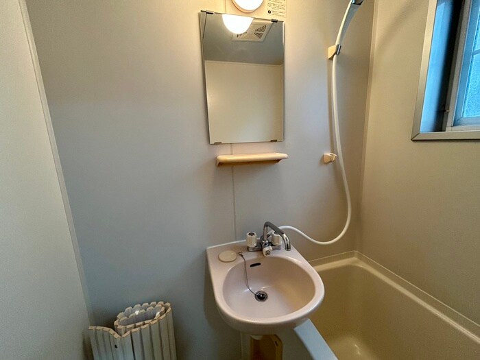 物件内観写真11　(洗面)