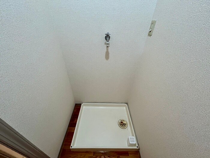 物件内観写真19　(洗濯機置場)