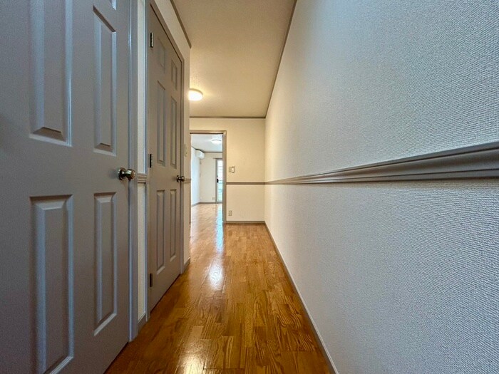 物件内観写真20　(廊下)