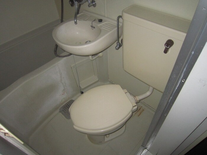 物件内観写真16　(トイレ)