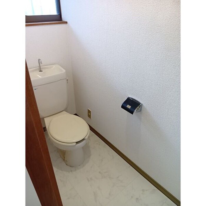 物件内観写真6　(トイレ)