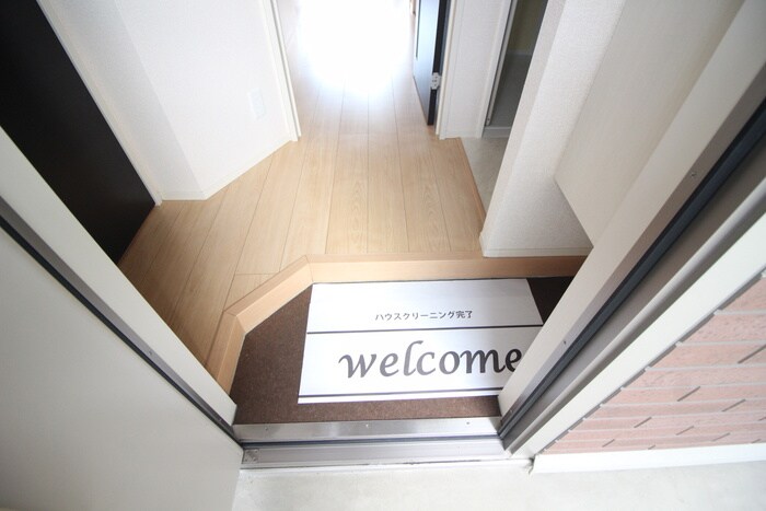 物件内観写真15　(玄関)