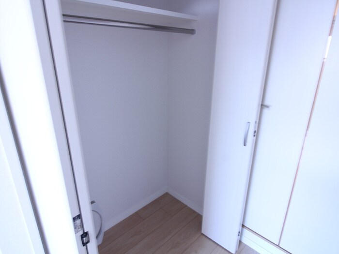 物件内観写真16　(収納)