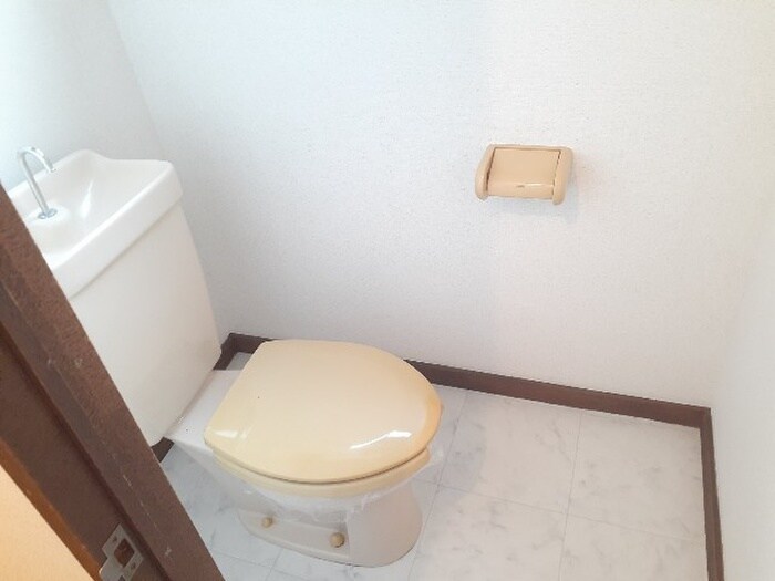 物件内観写真5　(トイレ)