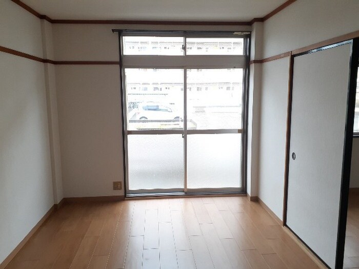 物件内観写真10　(居室)