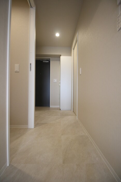 物件内観写真16　(廊下)
