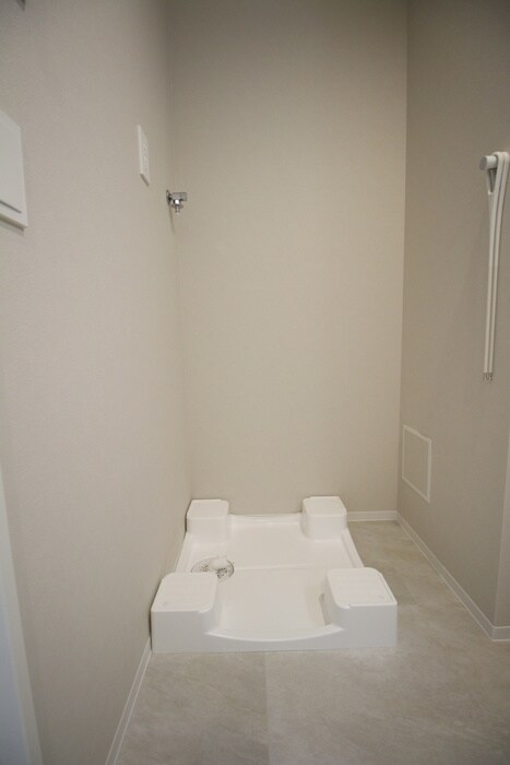 物件内観写真20　(洗濯機置場)