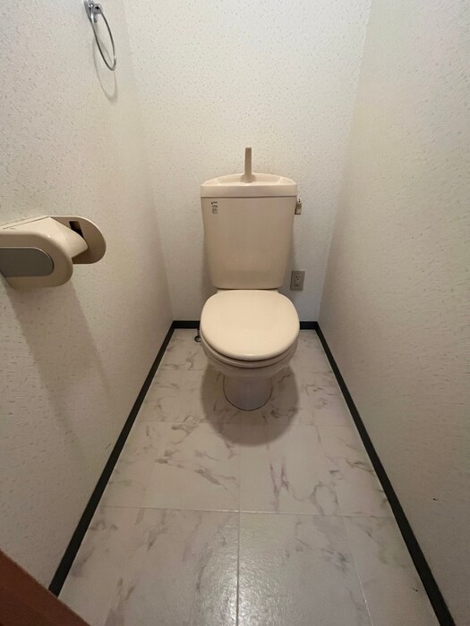 物件内観写真16　(トイレ)