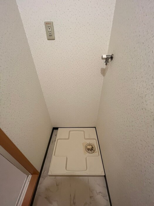 物件内観写真17　(洗濯機置場)