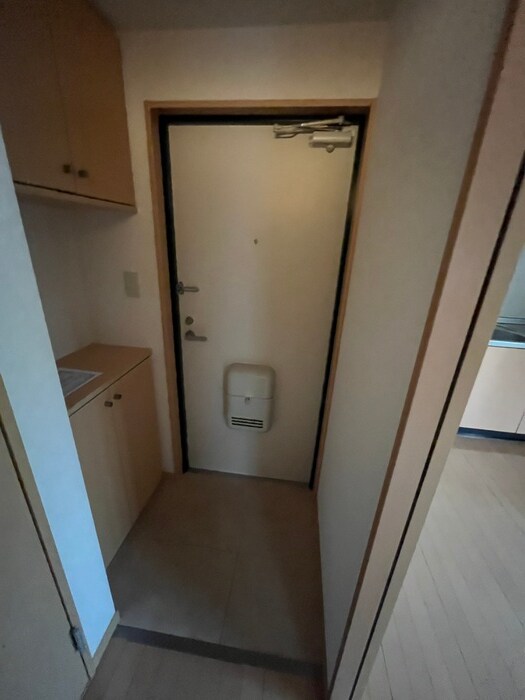 物件内観写真18　(玄関)