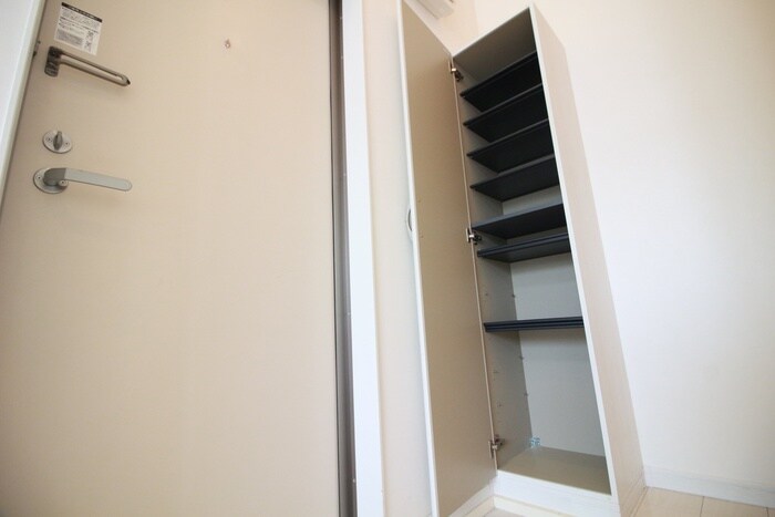 物件内観写真18　(靴箱)