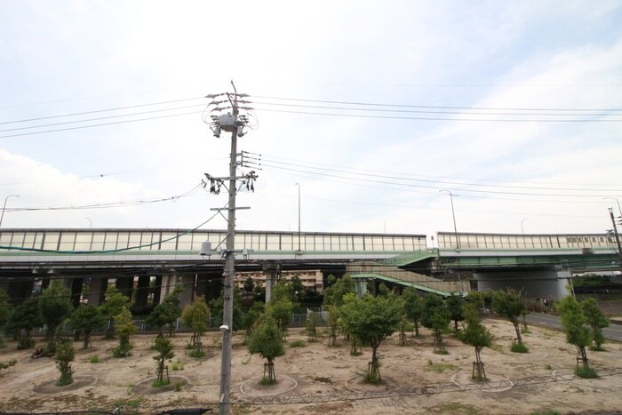 物件内観写真22　(室内からの展望)