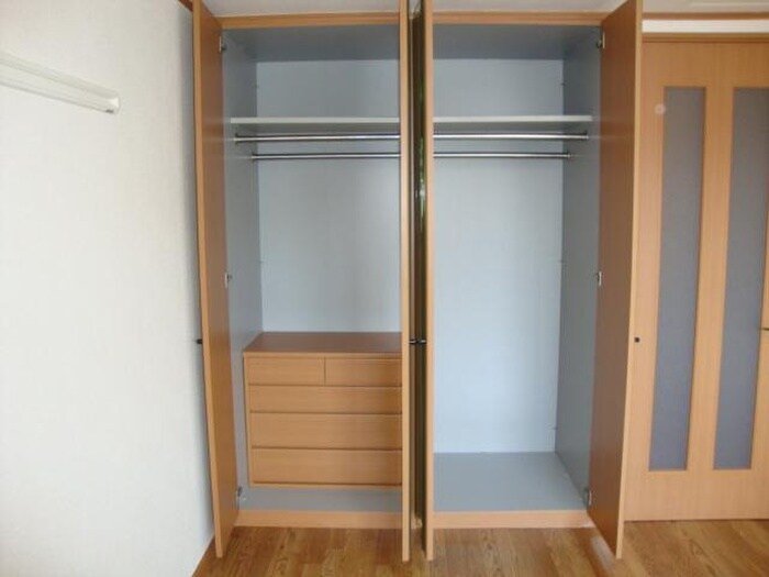 物件内観写真8　(収納)