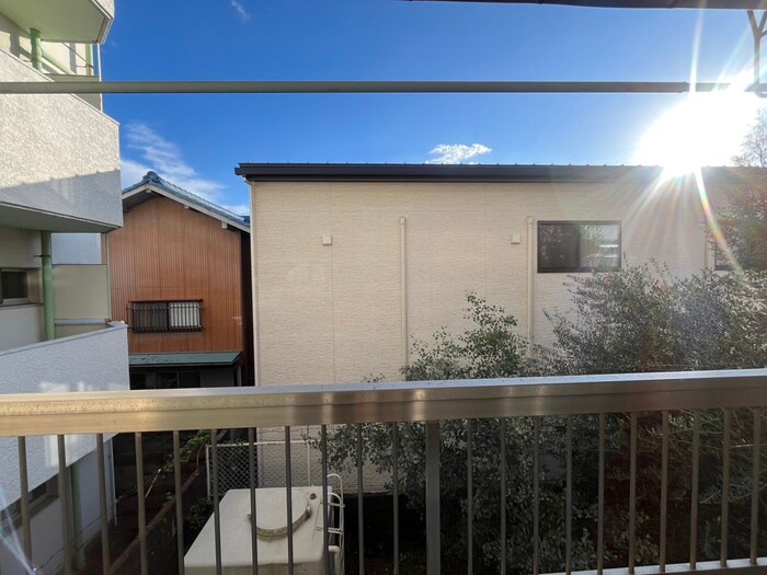 物件内観写真9　(室内からの展望)