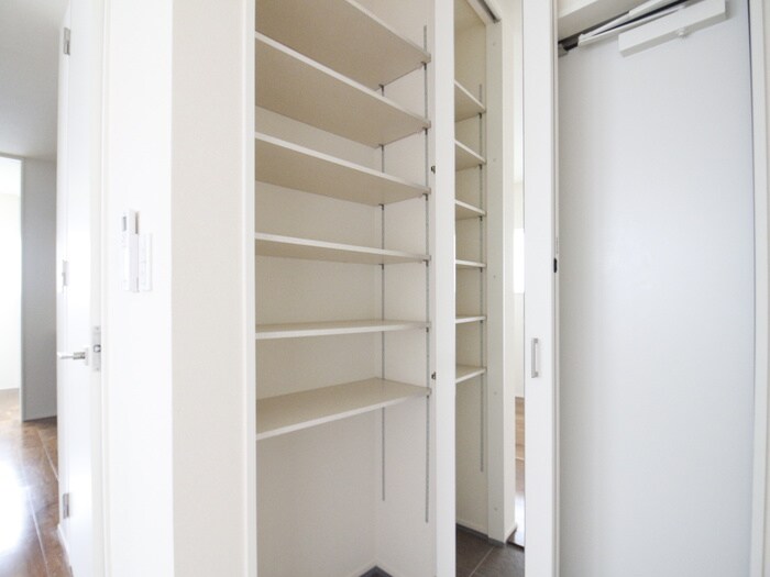 物件内観写真15　(靴箱)