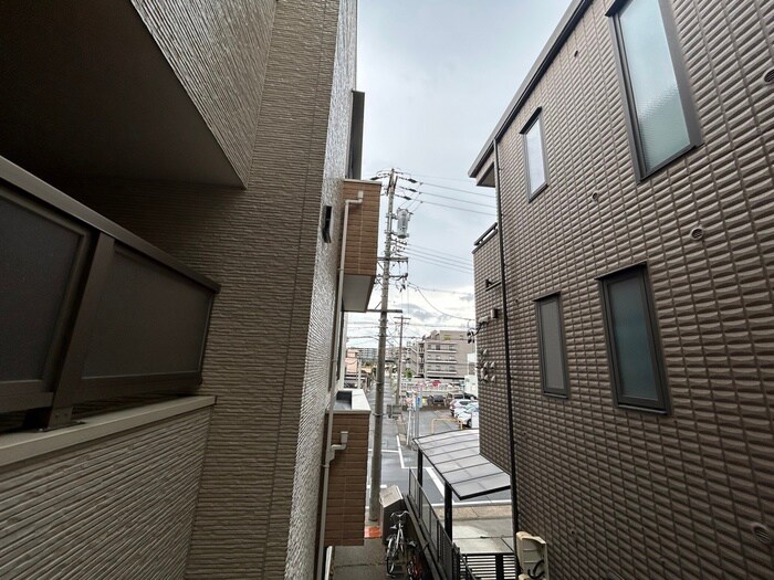 物件内観写真18　(室内からの展望)