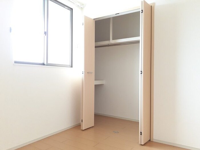 物件内観写真15　(居室)