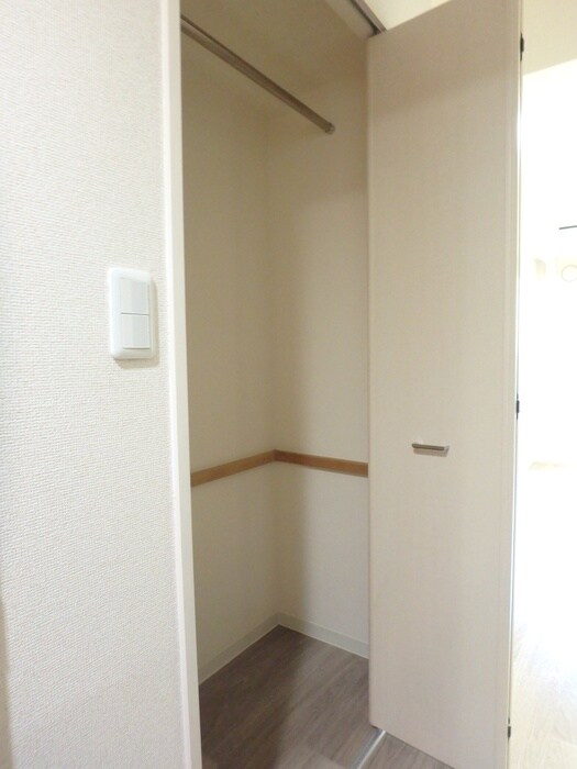 物件内観写真10　(収納)