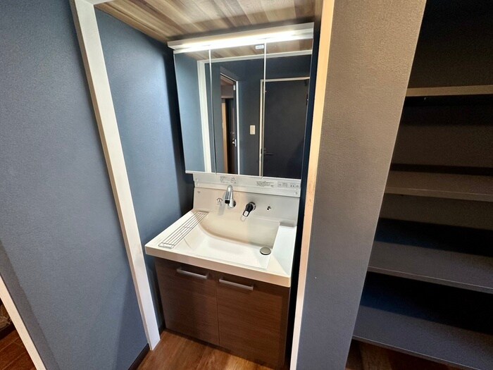 物件内観写真16　(洗面)