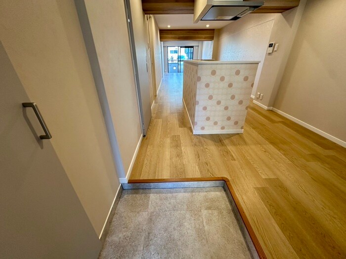 物件内観写真20　(玄関)