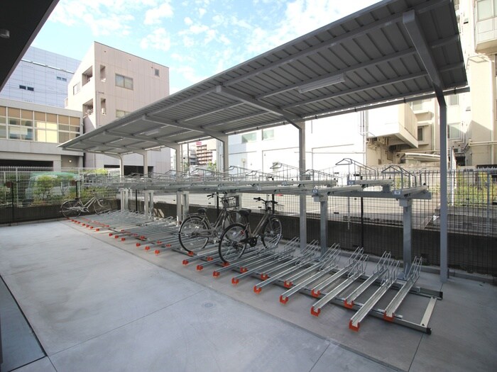 物件外観写真6　(駐輪場)