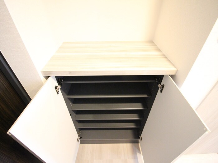 物件内観写真12　(靴箱)