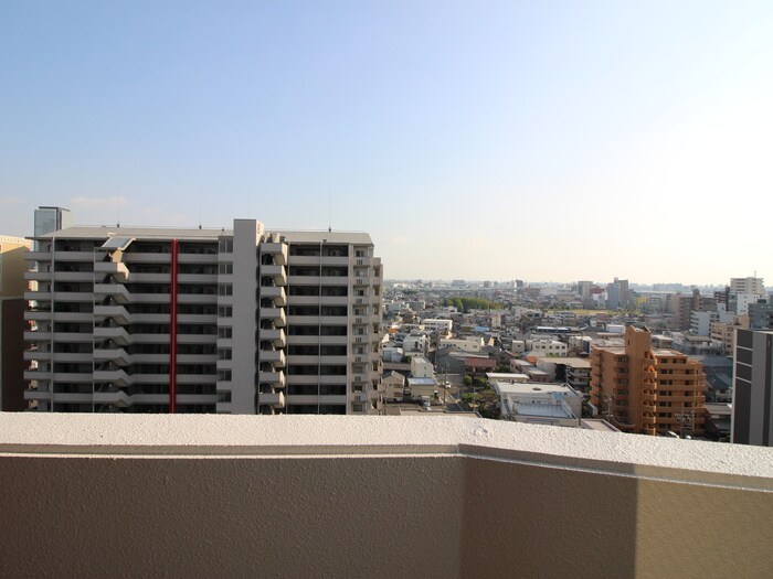 物件内観写真16　(室内からの展望)