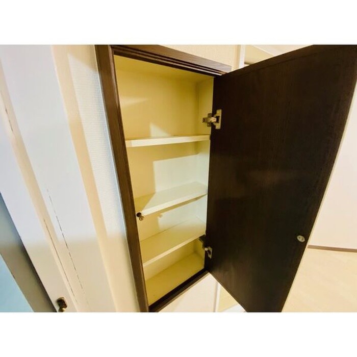 物件内観写真15　(収納)