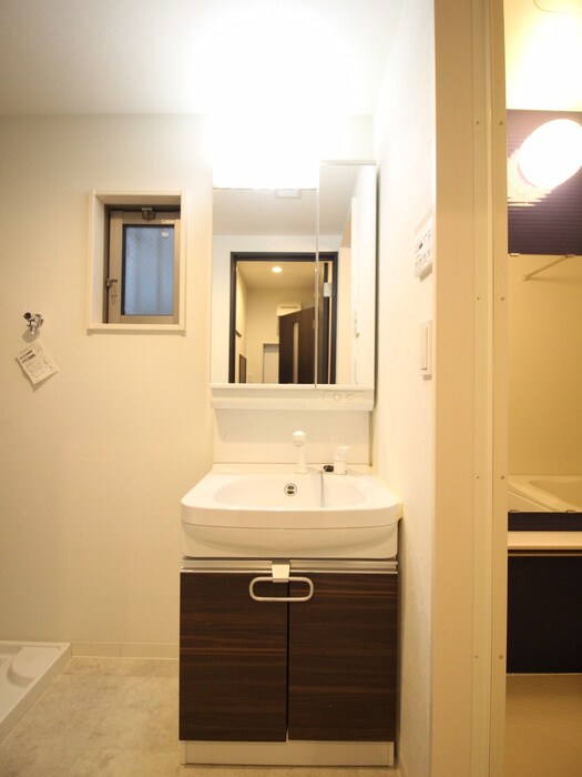 物件内観写真7　(洗面)