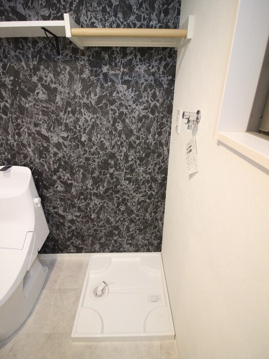 物件内観写真8　(洗濯機置場)