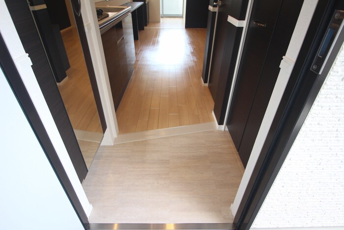 物件内観写真14　(玄関)