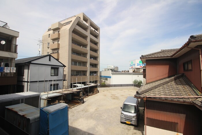 物件内観写真16　(室内からの展望)