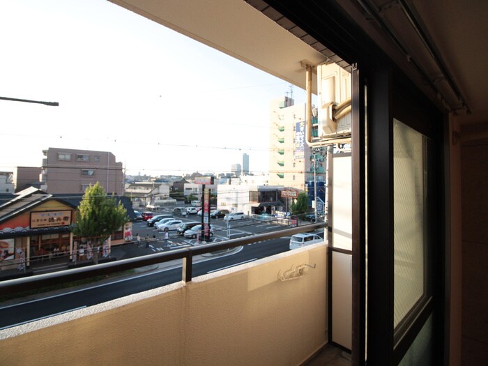 物件内観写真18　(室内からの展望)