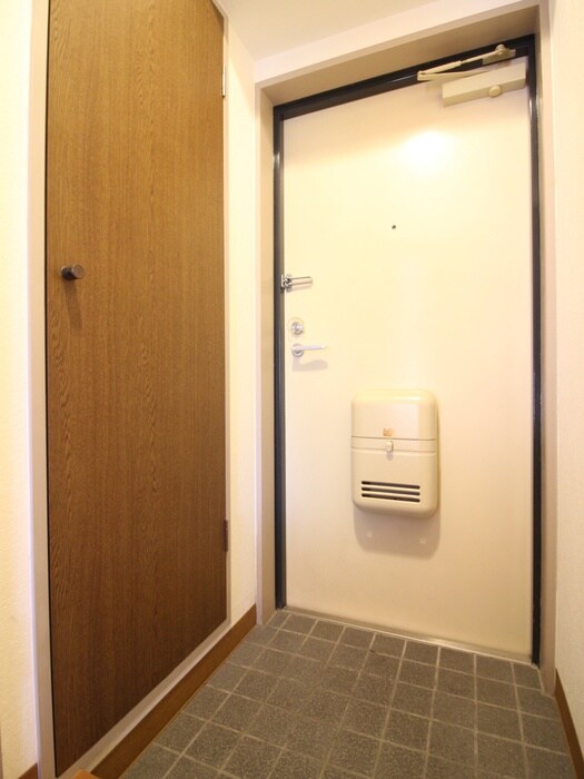 物件内観写真19　(玄関)