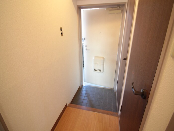 物件内観写真22　(廊下)