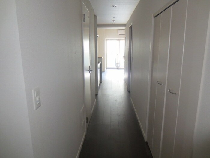 物件内観写真15　(廊下)