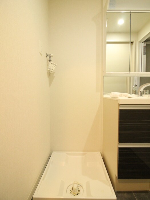 物件内観写真15　(洗濯機置場)