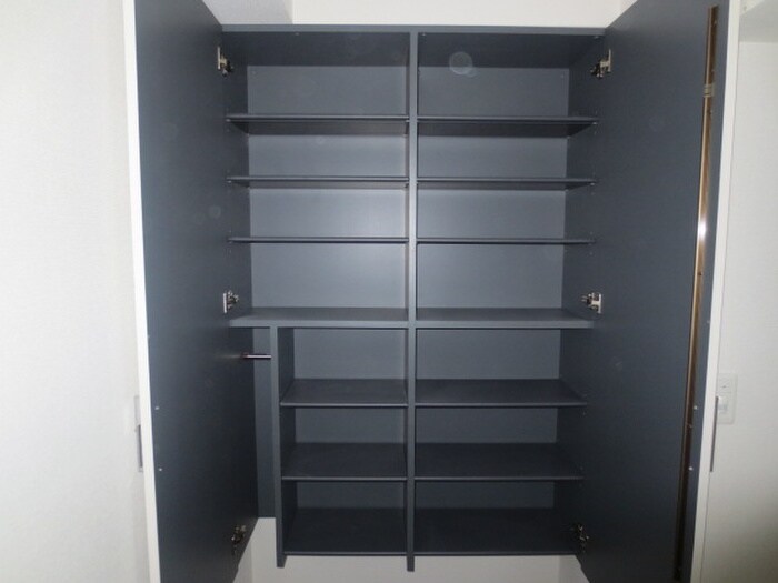 物件内観写真16　(靴箱)