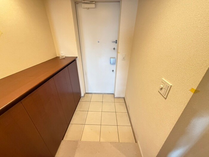 物件内観写真19　(玄関)