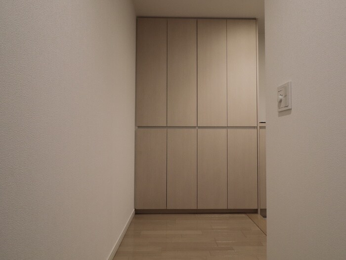 物件内観写真8　(廊下)