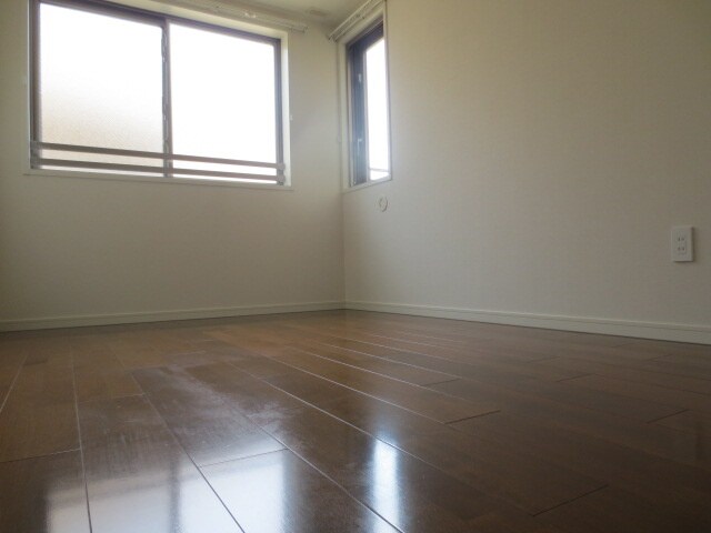 物件内観写真10　(居室)