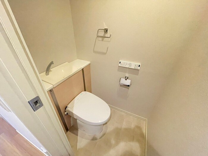 物件内観写真12　(トイレ)