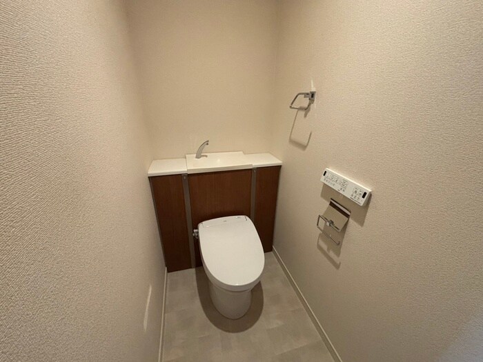 物件内観写真14　(トイレ)