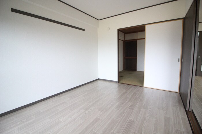 物件内観写真9　(居室)